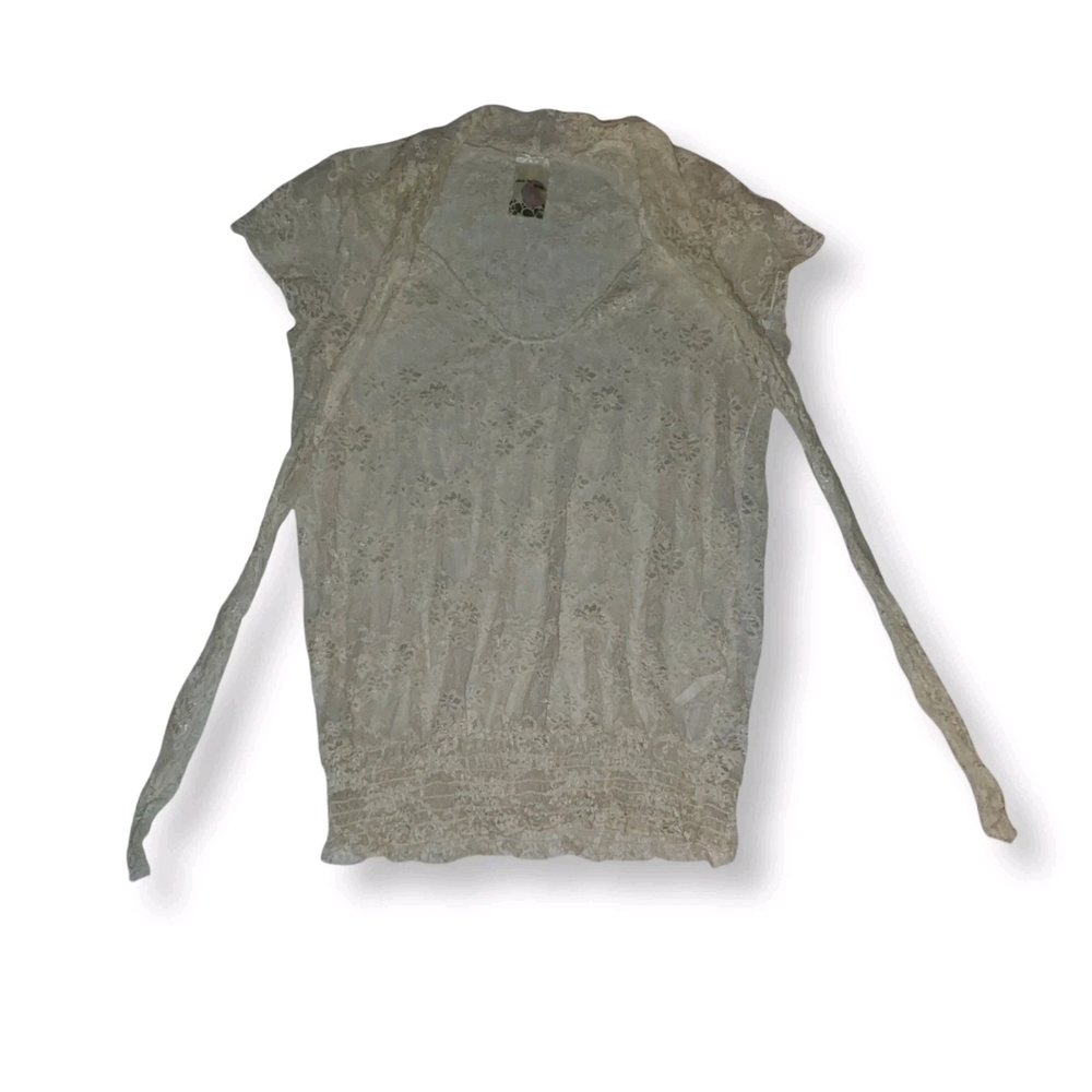 Chic Lace Women's Blouse in Cream